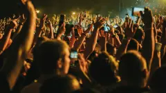 Yaz Konserlerinde 'Kulis' Ekonomisi: Sanatçıların Sözleşmelere Eklettiği Sarsıcı İhtiyaç Silsilesi - AY Haber